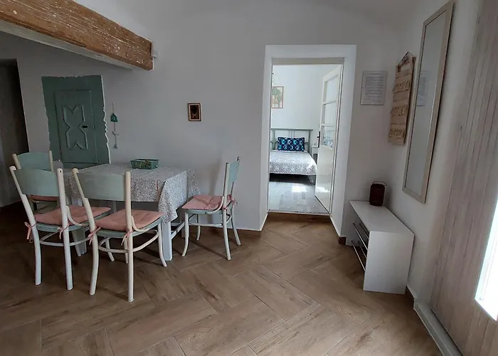 Feher Szeder بيت ضيافة 3*